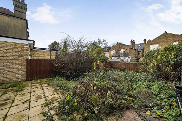 2 Bedroom Flat To Rent In Downton Avenue, Streatham Hill, London, SW2