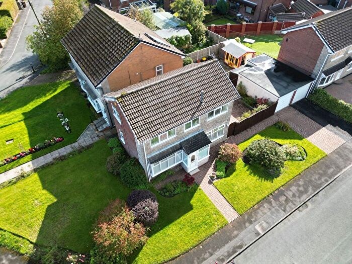 3 Bedroom Detached House For Sale In Beaford Close, Wigan, WN5