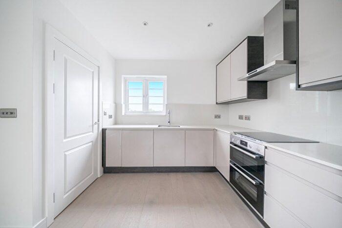 1 Bedroom Flat For Sale In Peckham Rye, London, SE15