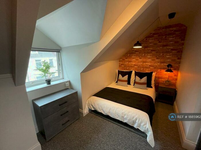 5 Bedroom Terraced House To Rent In Westbury Street, Swansea, SA1