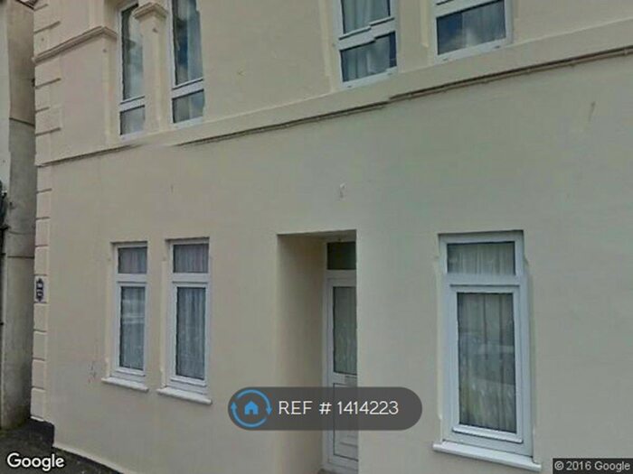 1 Bedroom Flat To Rent In Clifden Road, St. Austell, PL25