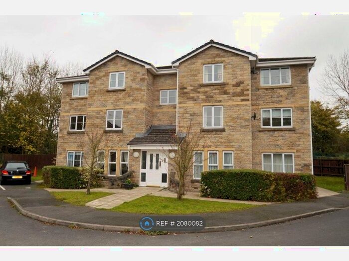 2 Bedroom Flat To Rent In Brook Fold, High Peak, SK23