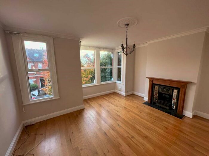 2 Bedroom Flat To Rent In Alexandra Road, Chiswick, W4