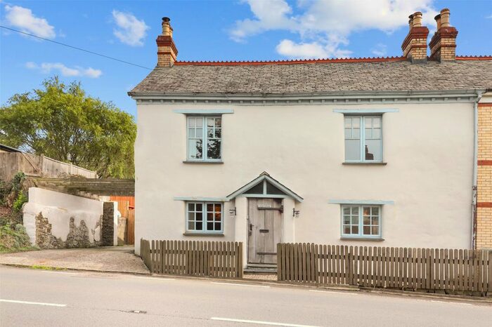 3 Bedroom End Of Terrace House For Sale In Frithelstockstone, Torrington, Devon, EX38