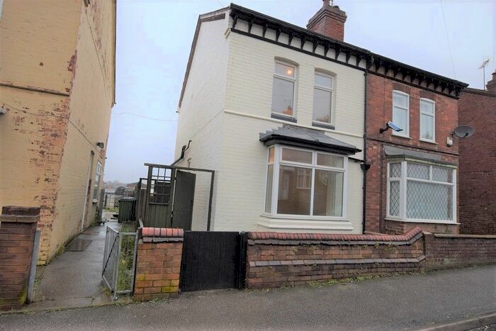 3 Bedroom End Of Terrace House To Rent In Broxtowe Drive, Mansfield, Nottingham, NG18