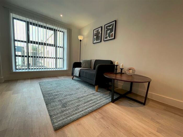 Apartment To Rent In Digbeth One, Digbeth Square, B12