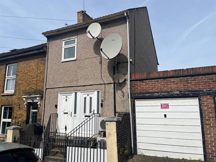 3 Bedroom House For Sale In Brunswick Street East, Maidstone, ME15