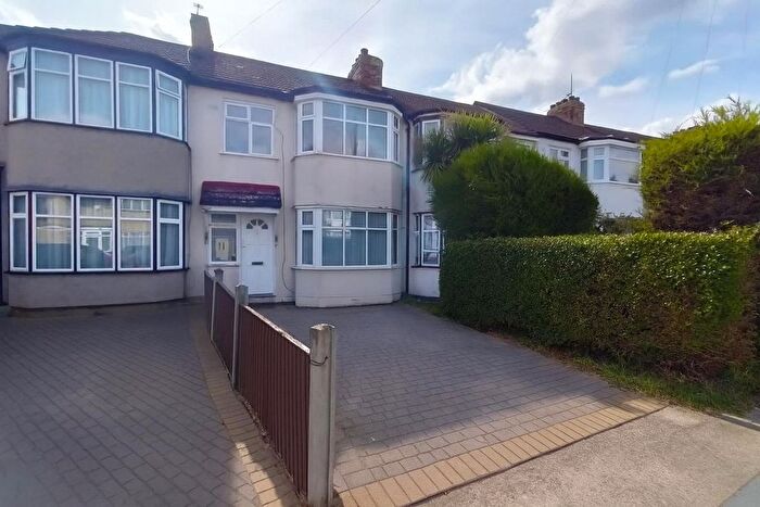 3 Bedroom Property To Rent In Broadlands Close, Enfield, EN3