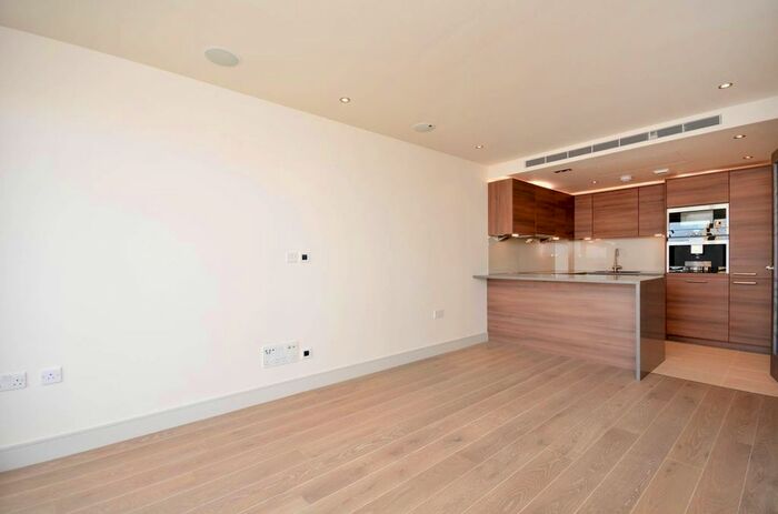 1 Bedroom Flat To Rent In Park Street, Chelsea Creek, London, SW6