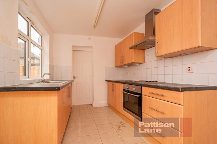 3 Bedroom House To Rent In Windmill Avenue, Kettering, NN16