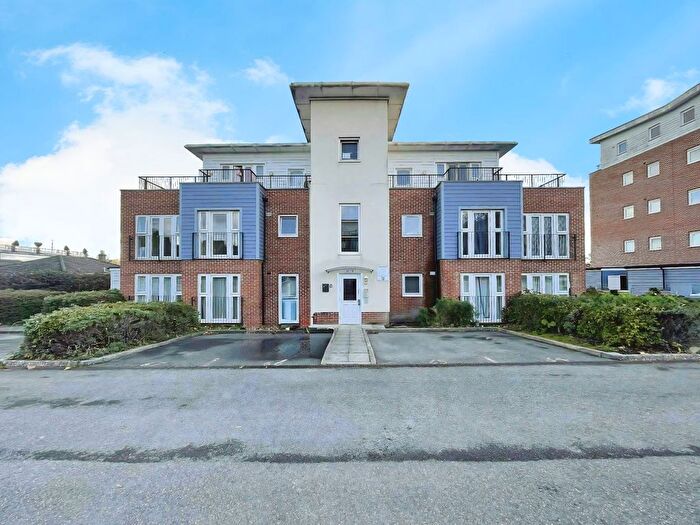 1 Bedroom Flat For Sale In Alexander Square, Eastleigh, SO50