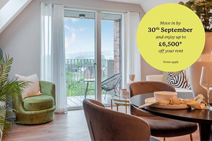 2 Bedroom Apartment To Rent In Wycombe Lane, HP10