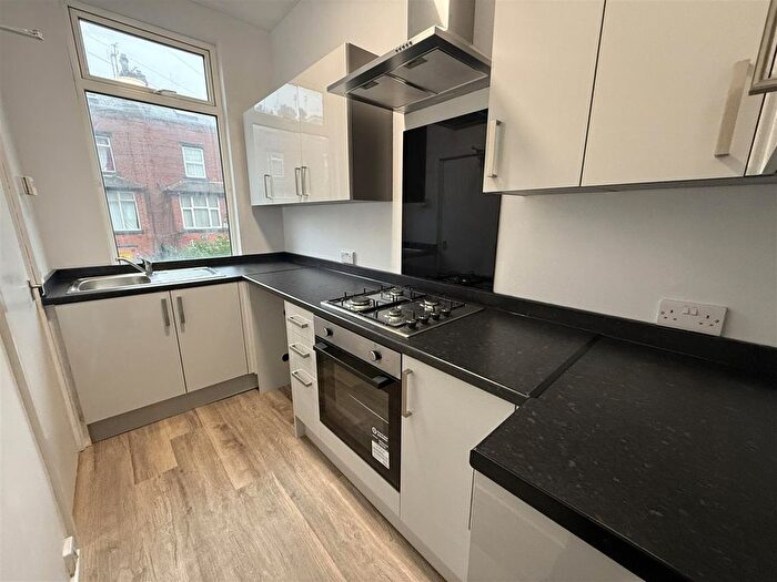 3 Bedroom Property To Rent In Rawson Terrace, Leeds, West Yorkshire, LS11