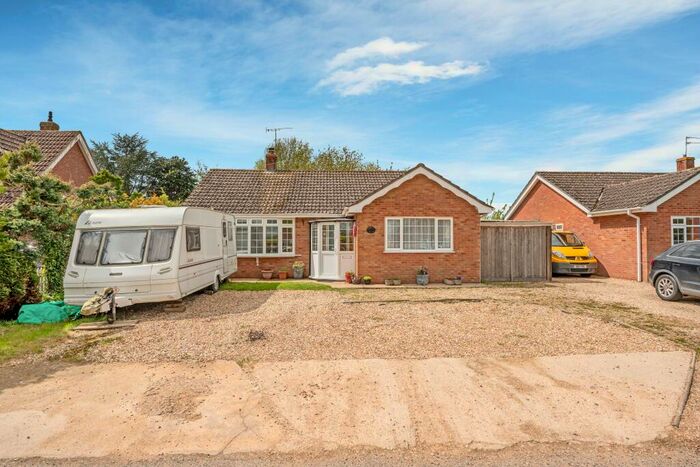 3 Bedroom Bungalow For Sale In Chapel Lane, Mareham-Le-Fen, PE22