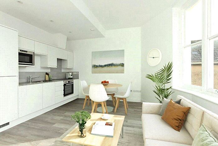 1 Bedroom Apartment To Rent In High Street, Sittingbourne, Kent, ME10