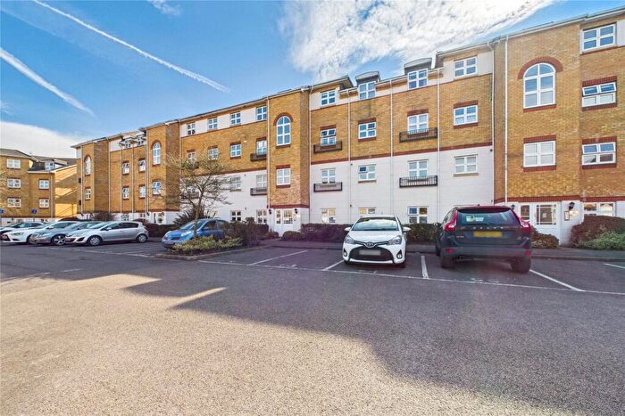2 Bedroom Apartment To Rent In Ogden Park, Bracknell, Berkshire, RG12