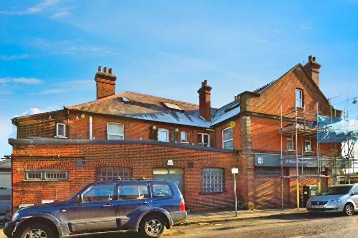 1 Bedroom Flat To Rent In Hatfield Road, St Albans, AL1