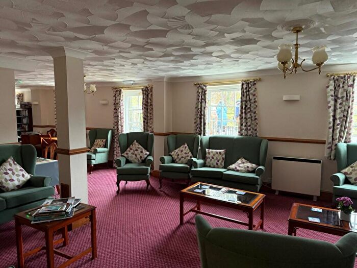 2 Bedroom Retirement Property For Sale In Flat Deans Mill Court, The Causeway, Canterbury, Kent, CT1