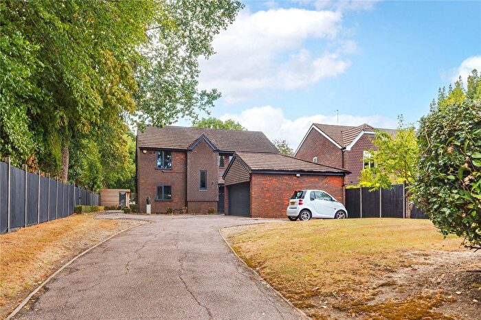 4 Bedroom Detached House For Sale In Barnet Lane, Elstree, Borehamwood, Hertfordshire, WD6