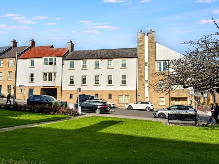 2 Bedroom Apartment For Sale In Narrowgate, Alnwick, Northumberland, NE66