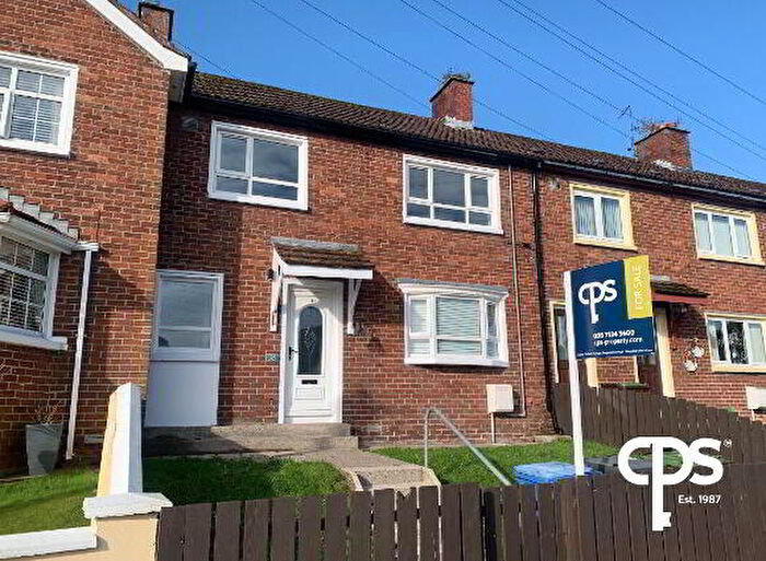 3 Bedroom Mid Terraced House For Sale In Leenan Gardens, Derry, BT48