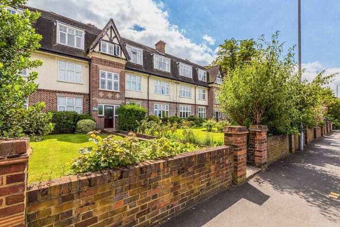 2 Bedroom Flat To Rent In Portsmouth Road, Surbiton, KT6