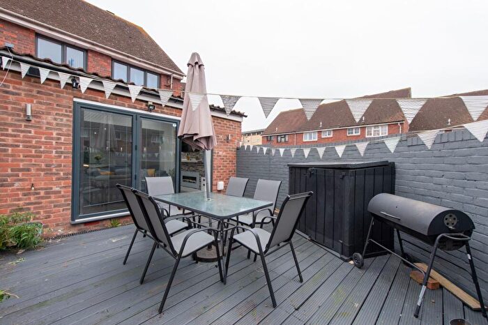 4 Bedroom House To Rent In Radnor Road, London, SE15