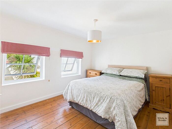 2 Bedroom Detached House For Sale In North Street, Westbourne, PO10