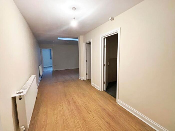 1 Bedroom Flat To Rent In Canterbury Street, Gillingham, Kent, ME7