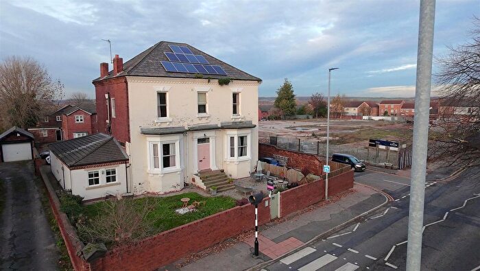 4 Bedroom Detached House For Sale In Lumley Street, Castleford, WF10