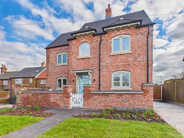 4 Bedroom Detached House For Sale In Mount Pleasant Road, Mill Hill, Repton, DE65