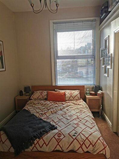 1 Bedroom Apartment To Rent In Allerton Hill, Leeds, LS7