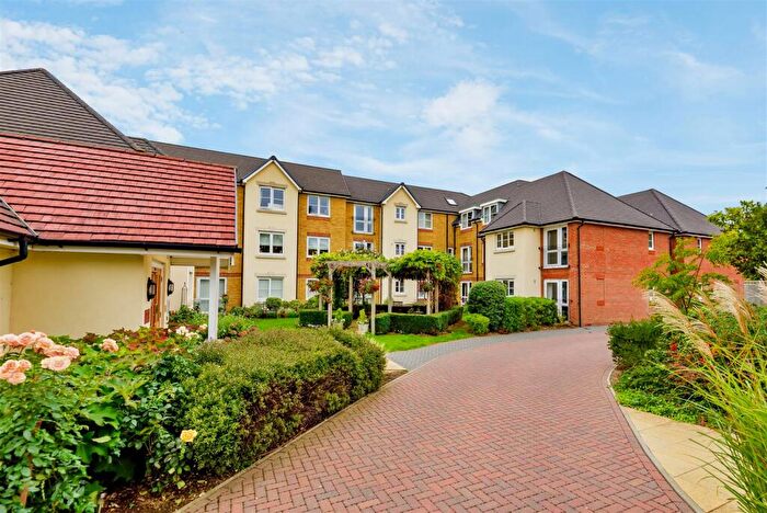 1 Bedroom Retirement Property For Sale In Emmeline Lodge, Leatherhead, KT22