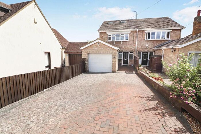5 Bedroom Semi-Detached House For Sale In Fern Road, Rushden, NN10