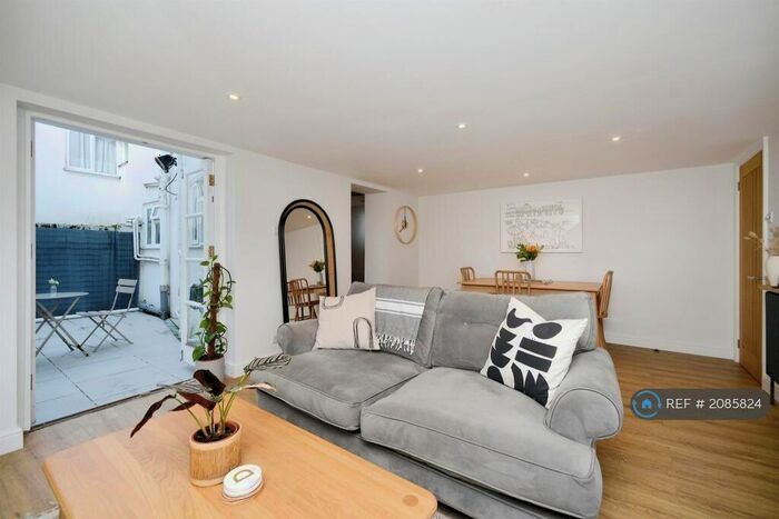 2 Bedroom Flat To Rent In Devonshire Place, Brighton, BN2