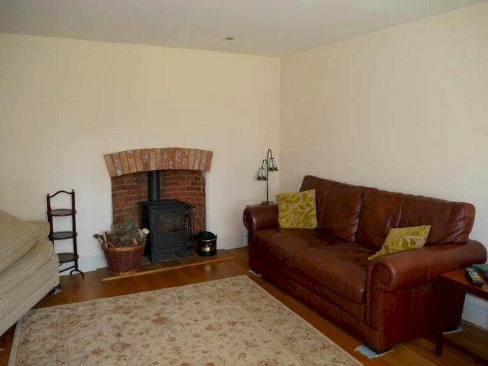 5 Bedroom Property To Rent In Bolton Lane Hose, LE14