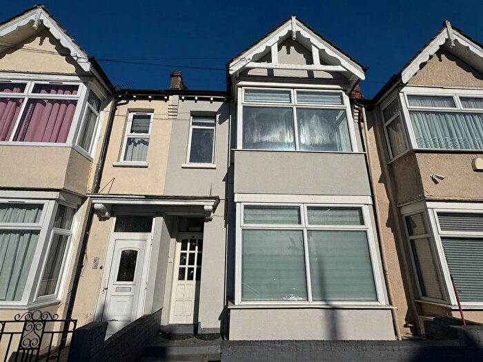 1 Bedroom Flat To Rent In Winchester Road, London, N9