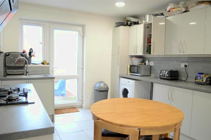 6 Bedroom Terraced House To Rent In Tiverton Road, Selly Oak, Birmingham, B29