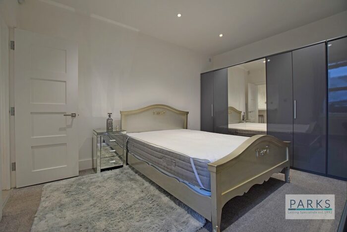 2 Bedroom Flat To Rent In Sackville Road, Hove, BN3