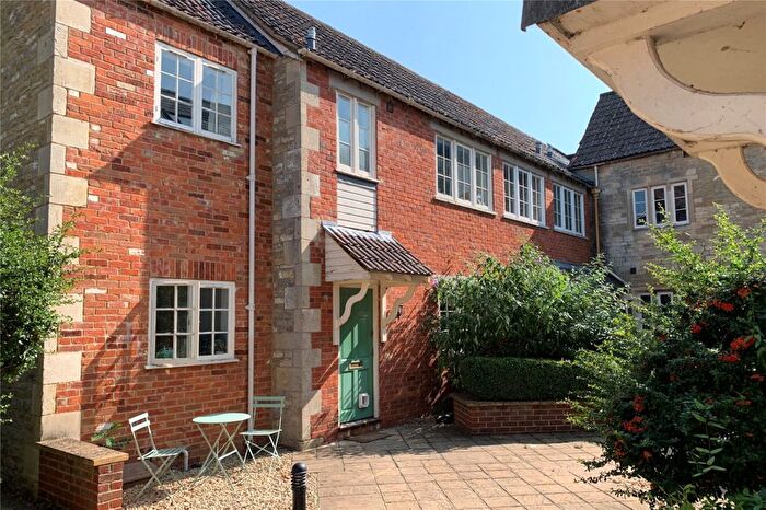 2 Bedroom End Terrace House For Sale In Starfield Court, Station Road, BA14