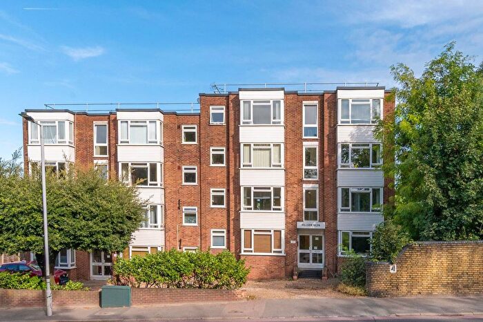 2 Bedroom Flat To Rent In Hillside Glen, Croydon, CR0