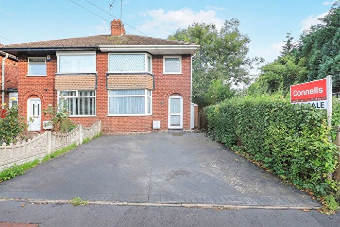 3 Bedroom Semi-Detached House For Sale In Swinford Road, Park Village, Wolverhampton, WV10