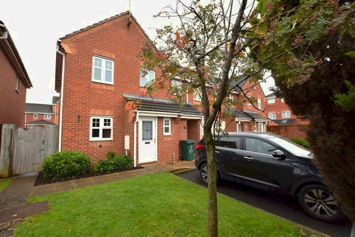 3 Bedroom End Of Terrace House To Rent In Kingsford Road Daimler Green Coventry, CV6