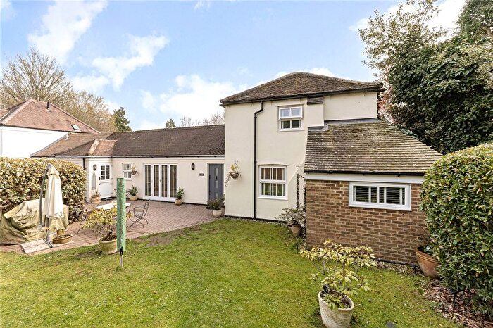 2 Bedroom Semi Detached House For Sale In Yeomans Keep, Chorleywood, Rickmansworth, Hertfordshire, WD3