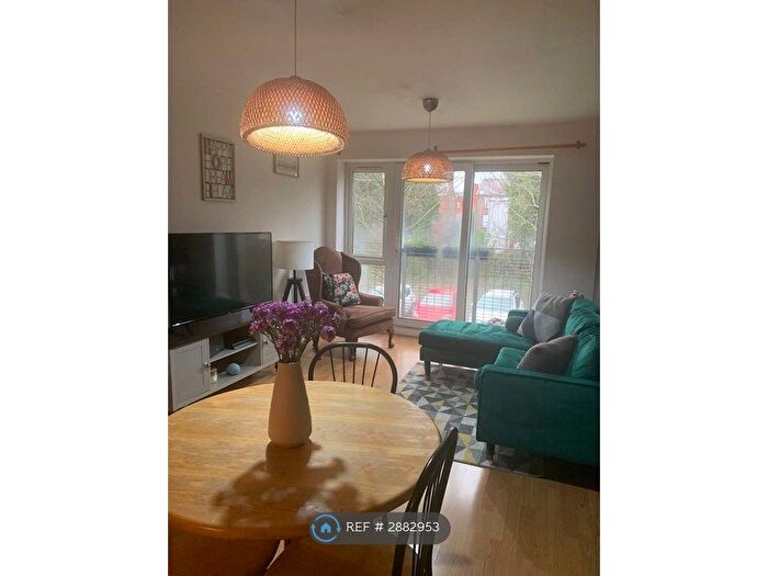 2 Bedroom Flat To Rent In Cara House, Manchester, M16