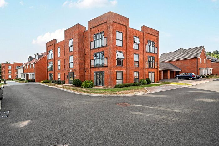 1 Bedroom Flat For Sale In Belfry House, Birkdale Close, Chatham, ME5