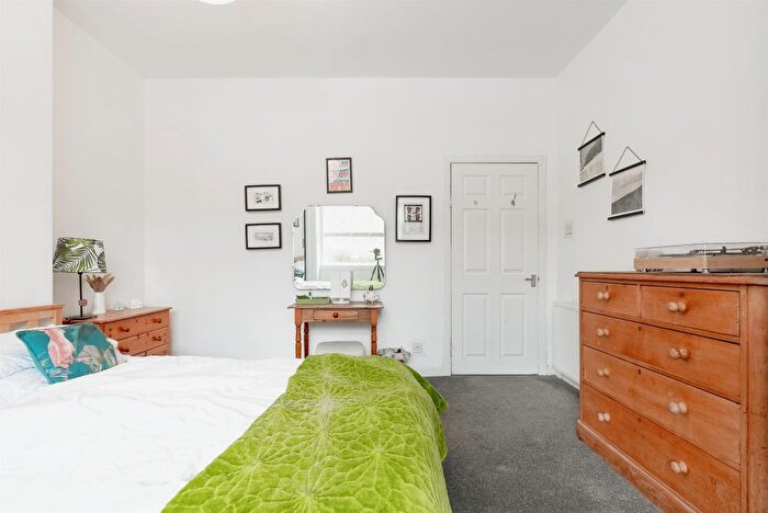 2 Bedroom Flat For Sale In Dee Street, Glasgow, G33