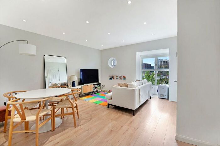 2 Bedroom Flat For Sale In Wesley Avenue, Royal Wharf, E16
