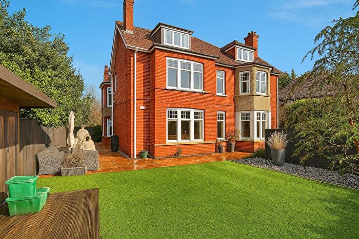 2 Bedroom Flat For Sale In Portchester Road, Bournemouth, BH8