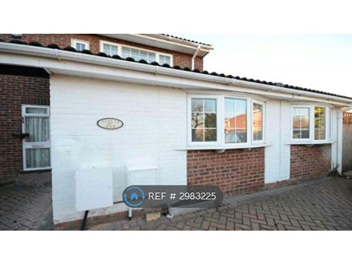 2 Bedroom End Terrace House To Rent In Hawkesbury Drive, Calcot, Reading, RG31